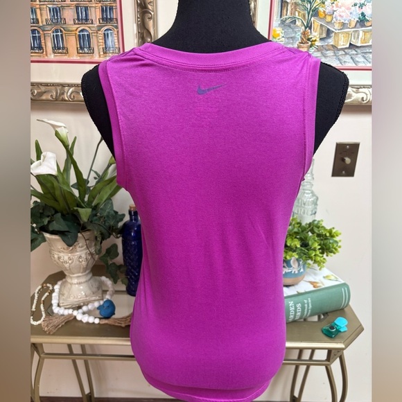 NIKE DRI FIT PINK SWOOSH SLEEVELESS ATHLETIC WORKOUT GYM CASUAL TOP SIZE MED - Picture 3 of 10